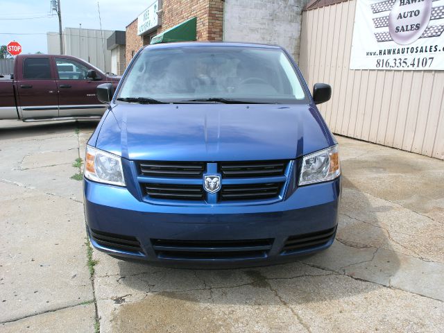 Dodge Grand Caravan 2010 photo 1