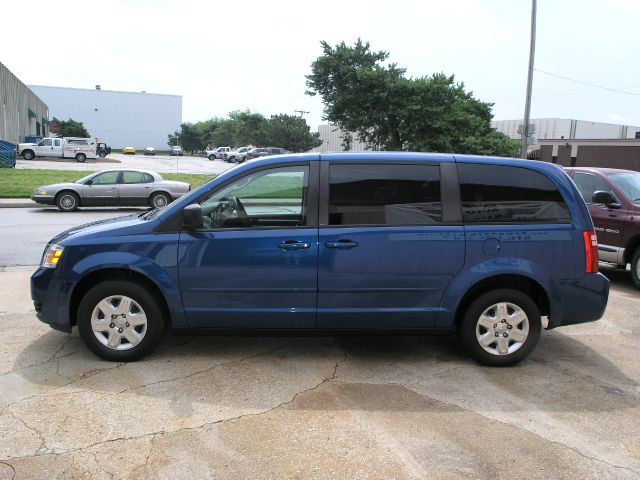 Dodge Grand Caravan 2010 photo 3