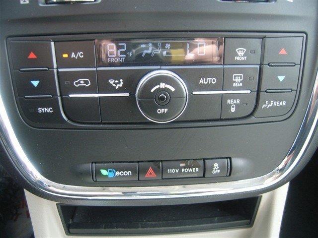Dodge Grand Caravan 2011 photo 16