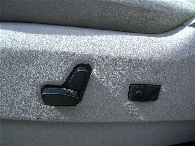 Dodge Grand Caravan 2011 photo 18