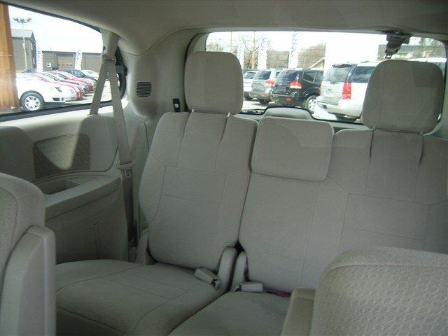 Dodge Grand Caravan 2011 photo 9