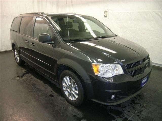 Dodge Grand Caravan 2011 photo 1