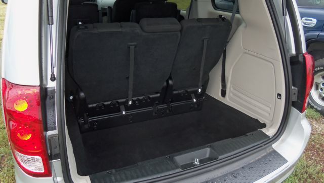 Dodge Grand Caravan 2011 photo 2