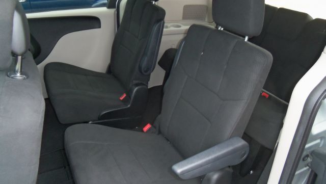 Dodge Grand Caravan 2011 photo 3