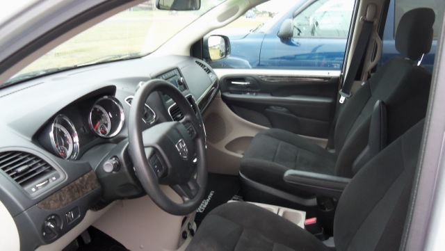 Dodge Grand Caravan 2011 photo 4