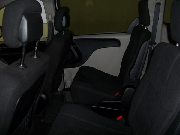 Dodge Grand Caravan 2011 photo 4