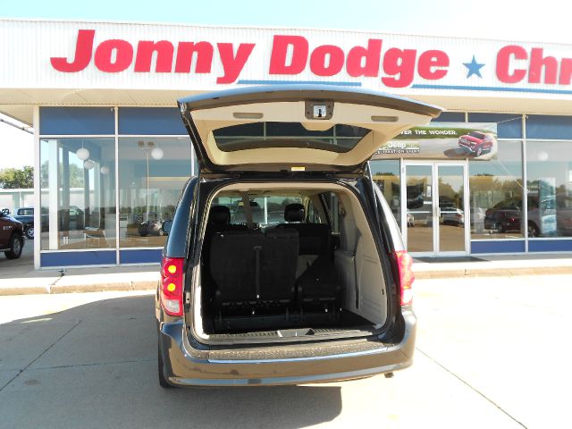 Dodge Grand Caravan 2011 photo 3