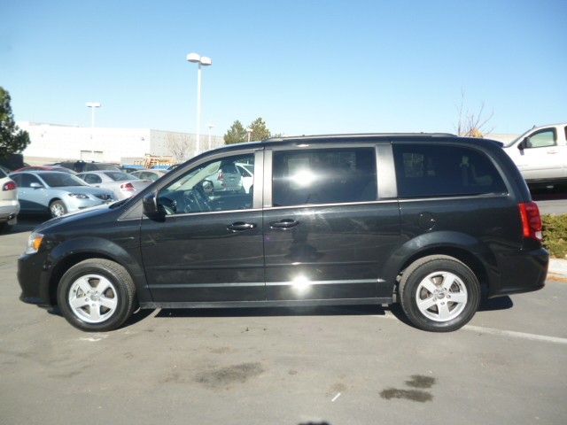 Dodge Grand Caravan 2011 photo 2