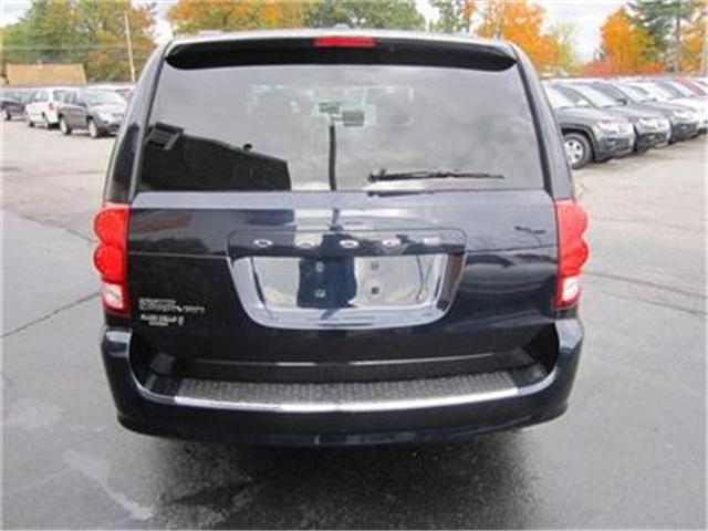 Dodge Grand Caravan 2011 photo 3