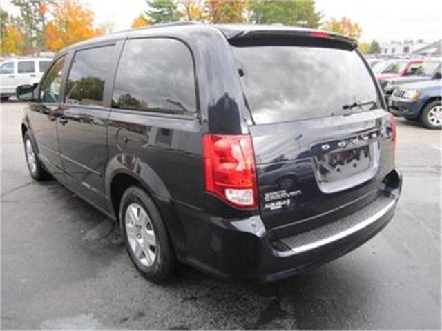 Dodge Grand Caravan 2011 photo 4