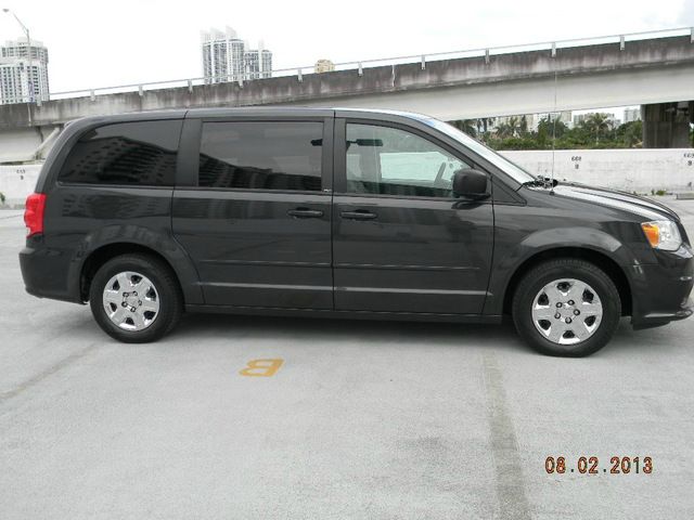 Dodge Grand Caravan 2011 photo 4