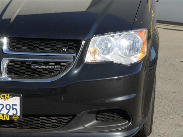 Dodge Grand Caravan 2011 photo 1