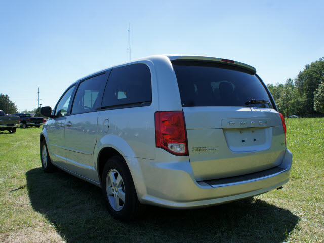 Dodge Grand Caravan 2011 photo 4