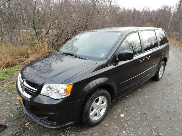 Dodge Grand Caravan 2011 photo 1