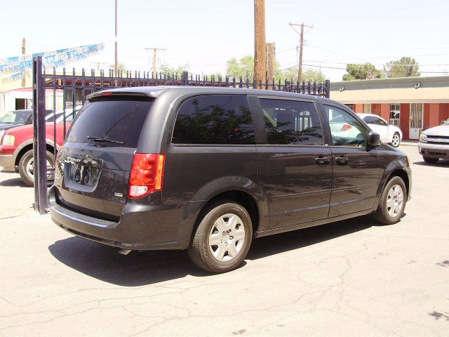 Dodge Grand Caravan 2011 photo 2