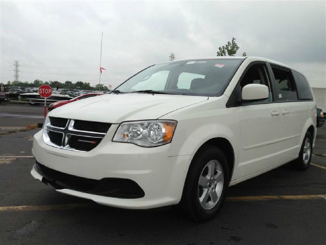 Dodge Grand Caravan 2011 photo 3