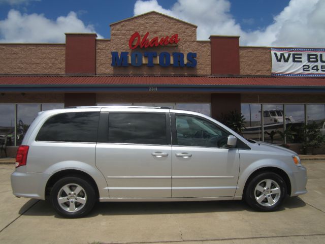 Dodge Grand Caravan 2011 photo 2