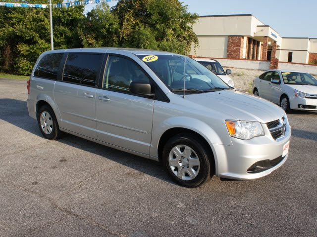 Dodge Grand Caravan 2011 photo 3