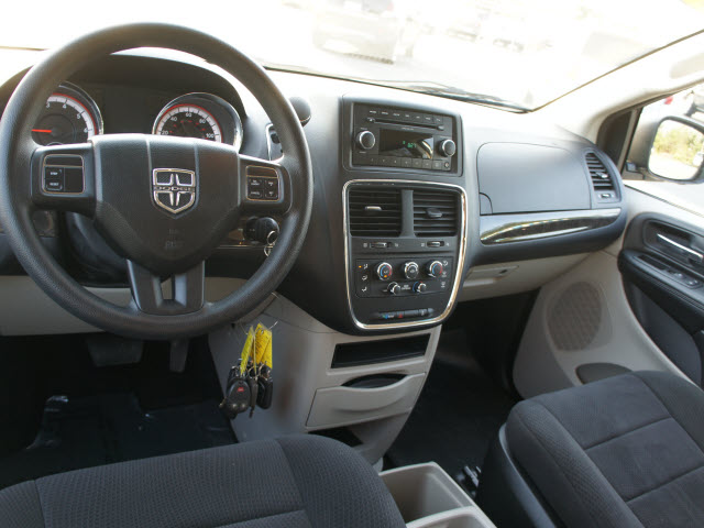 Dodge Grand Caravan 2011 photo 4