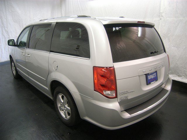 Dodge Grand Caravan 2011 photo 3