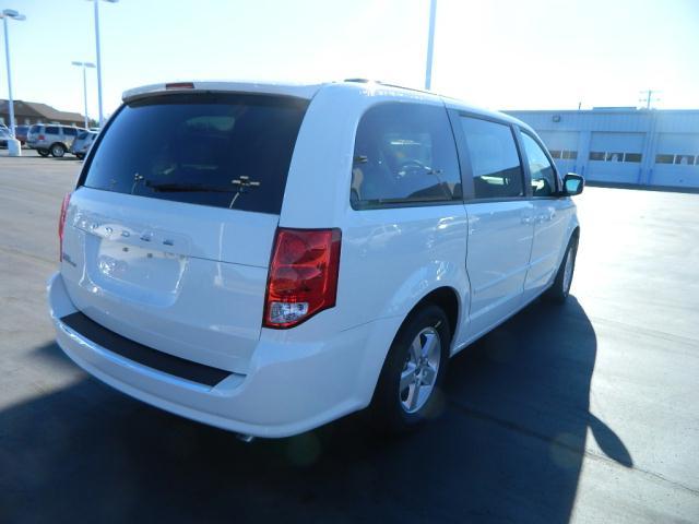 Dodge Grand Caravan 2012 photo 3
