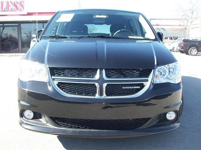 Dodge Grand Caravan 2012 photo 2
