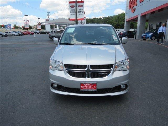 Dodge Grand Caravan 2012 photo 3
