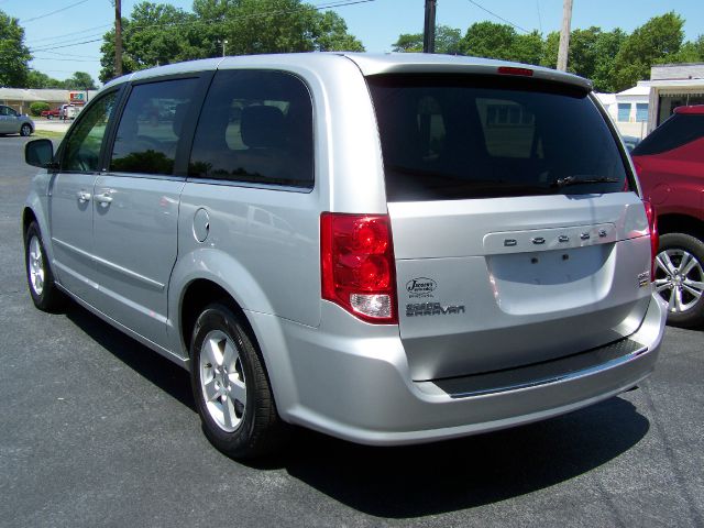 Dodge Grand Caravan 2012 photo 3