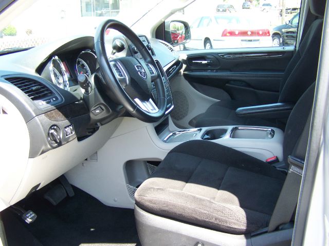 Dodge Grand Caravan 2012 photo 4