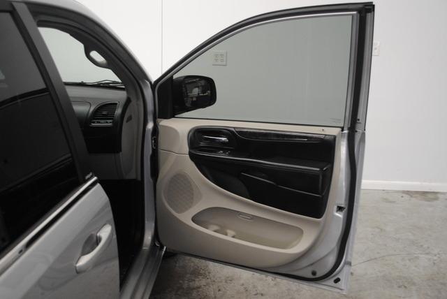 Dodge Grand Caravan 2012 photo 8