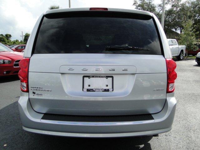 Dodge Grand Caravan 2012 photo 4