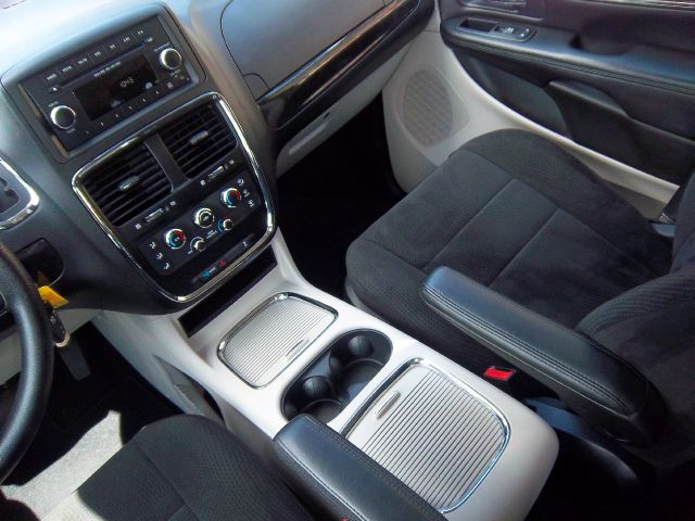 Dodge Grand Caravan 2012 photo 7