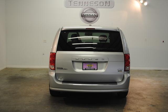 Dodge Grand Caravan 2012 photo 18