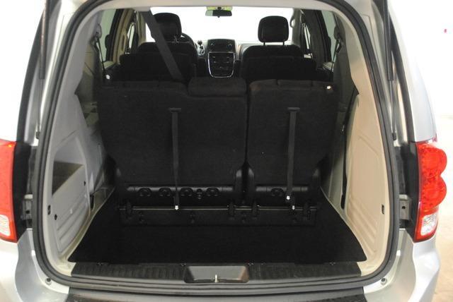 Dodge Grand Caravan 2012 photo 2