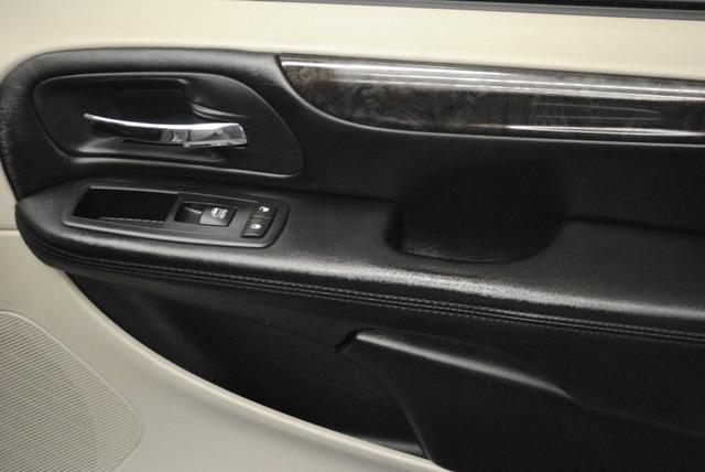 Dodge Grand Caravan 2012 photo 25