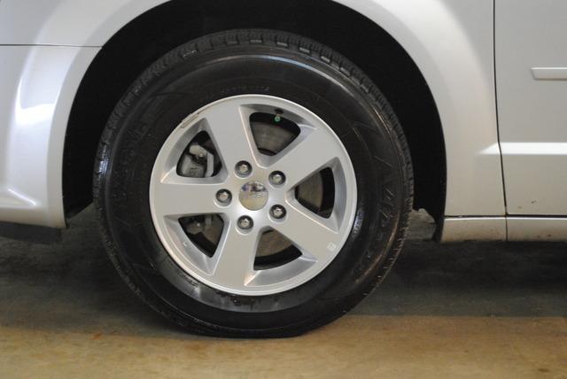 Dodge Grand Caravan 2012 photo 7