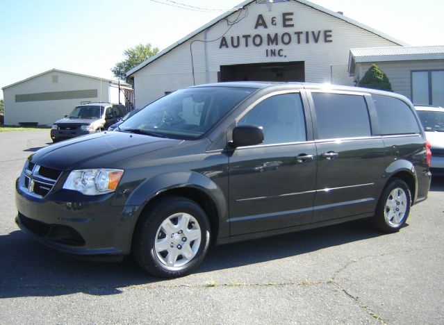 Dodge Grand Caravan 2012 photo 3