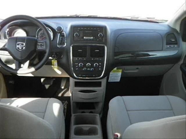 Dodge Grand Caravan 2012 photo 2