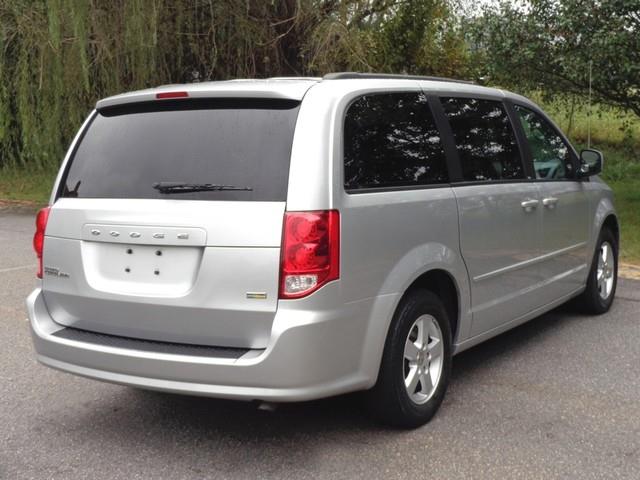 Dodge Grand Caravan 2012 photo 1