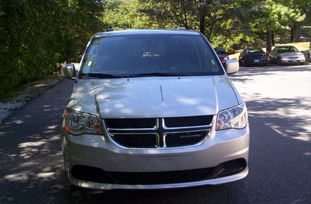 Dodge Grand Caravan 2012 photo 3
