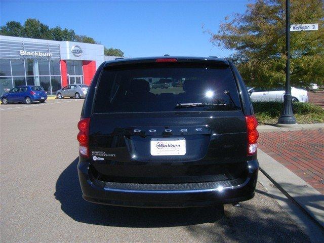 Dodge Grand Caravan 2012 photo 2