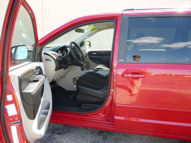 Dodge Grand Caravan 2012 photo 13