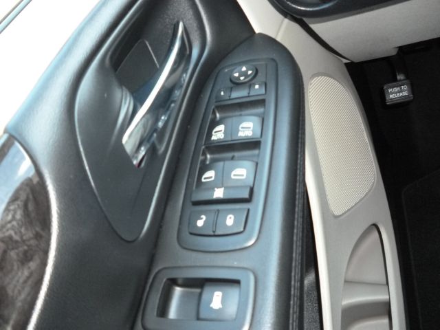 Dodge Grand Caravan 2012 photo 6