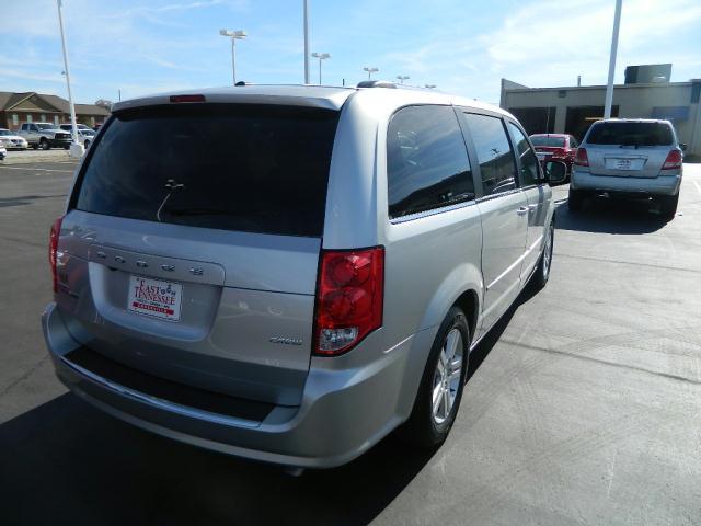 Dodge Grand Caravan 2012 photo 3