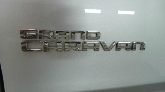 Dodge Grand Caravan 2012 photo 3