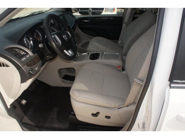 Dodge Grand Caravan 2012 photo 4