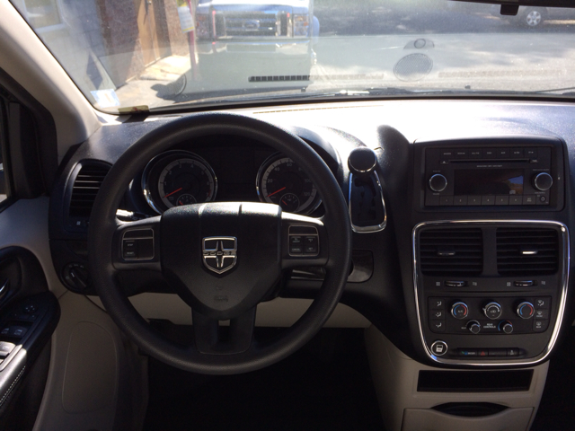 Dodge Grand Caravan 2012 photo 3