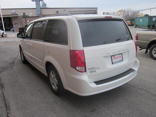 Dodge Grand Caravan 2012 photo 3