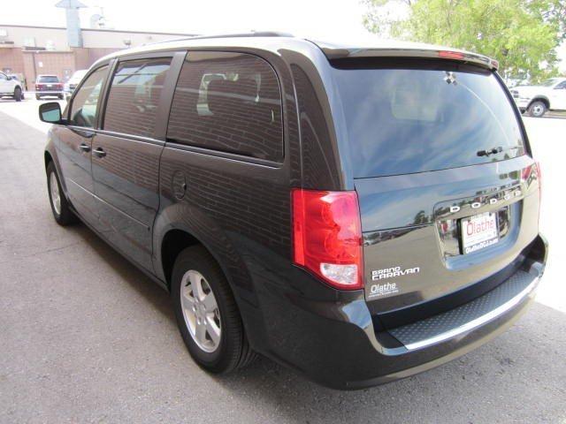 Dodge Grand Caravan 2012 photo 3