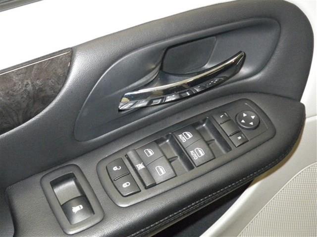 Dodge Grand Caravan 2012 photo 22